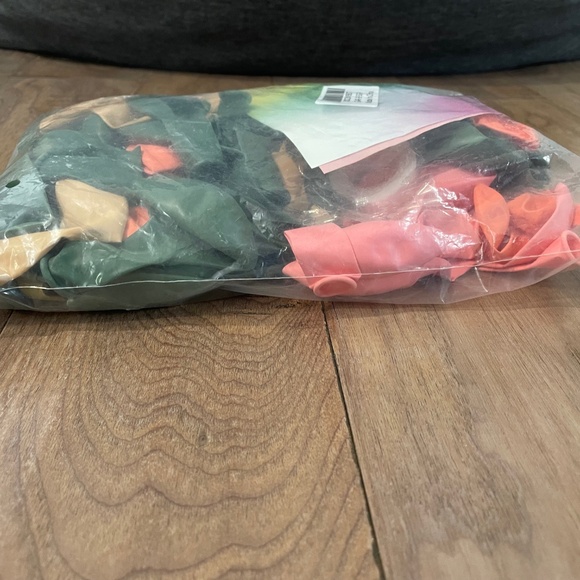 New Balloon Garland Kit - Picture 3 of 9